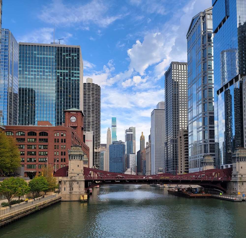 Chicago river with a bridge in the city - Where to stay in downtown Chicago